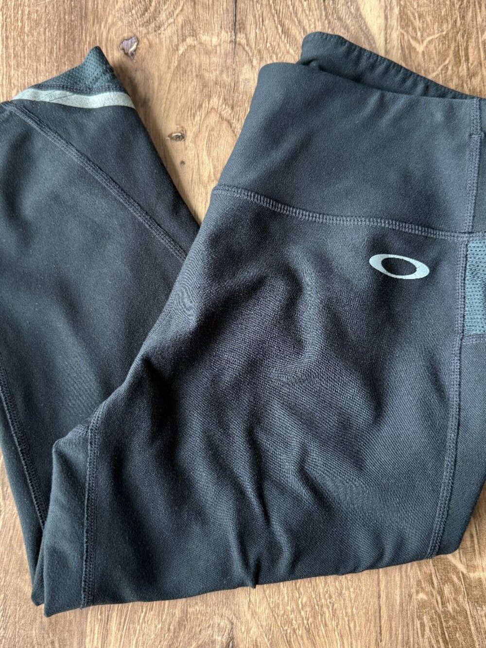 Oakley Hydrolix Black Mesh Capri Leggings Womens Small